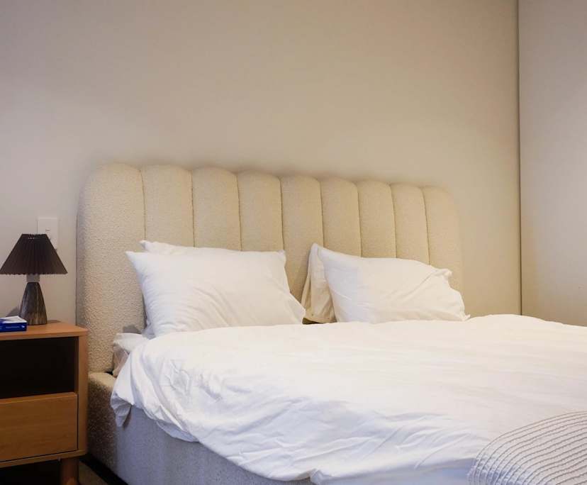 Furnished room with ensuite in a flatshare