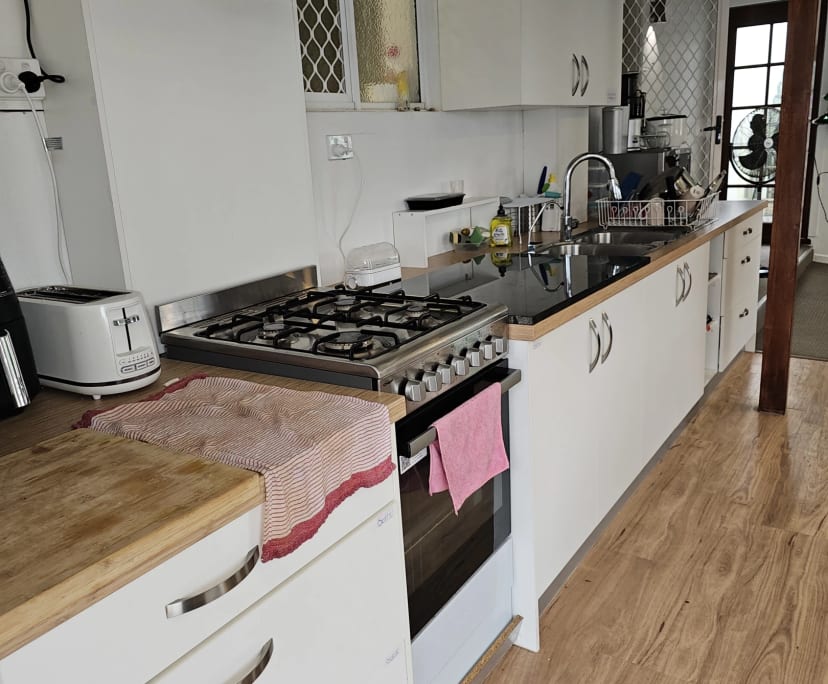 $350, Share-house, 6 bathrooms, Mansfield QLD 4122