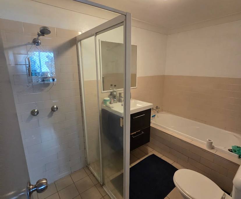 $195, Flatshare, 2 bathrooms, Blacktown NSW 2148