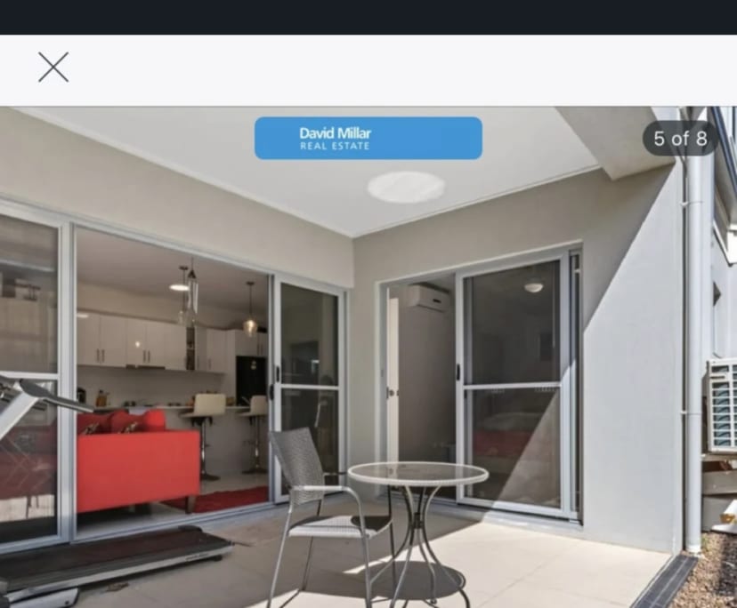 Furnished room in a flatshare