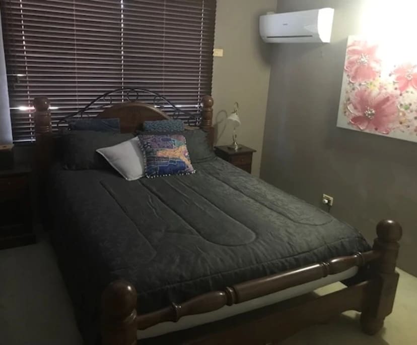 Furnished room in a flatshare