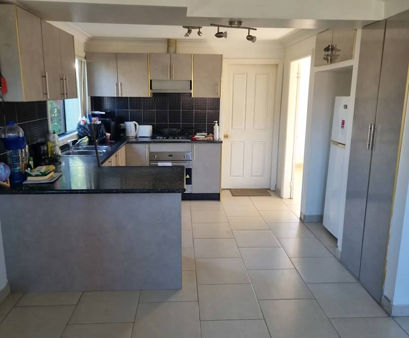 Furnished room in a flatshare