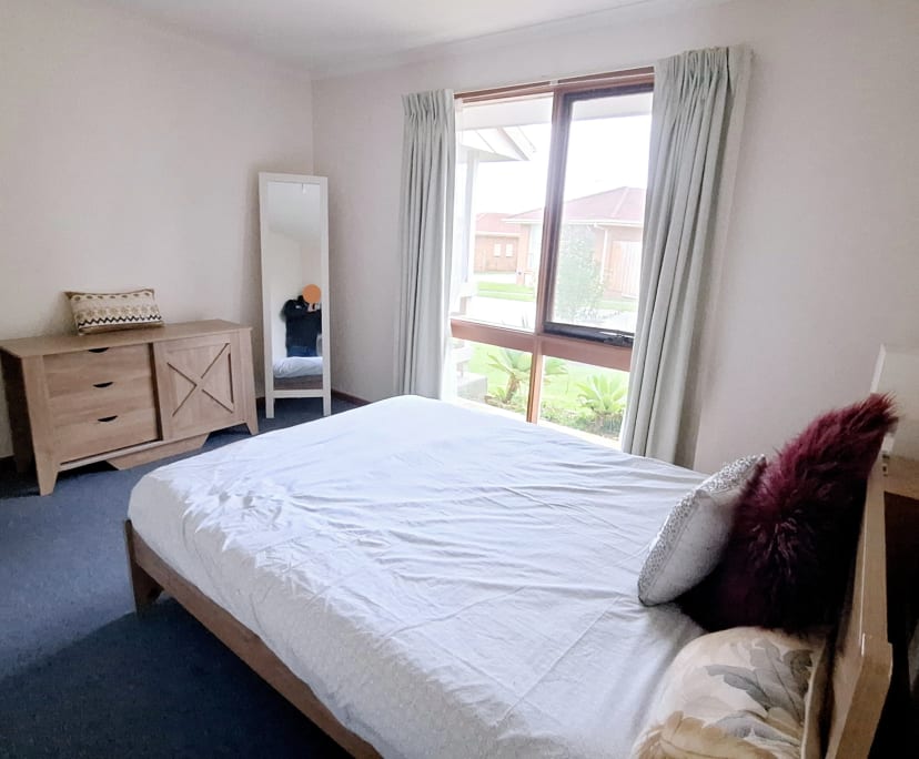 Furnished room in a share house