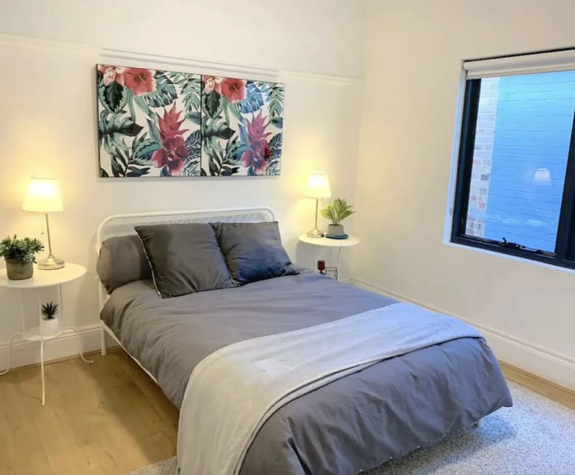 Furnished room in a flatshare