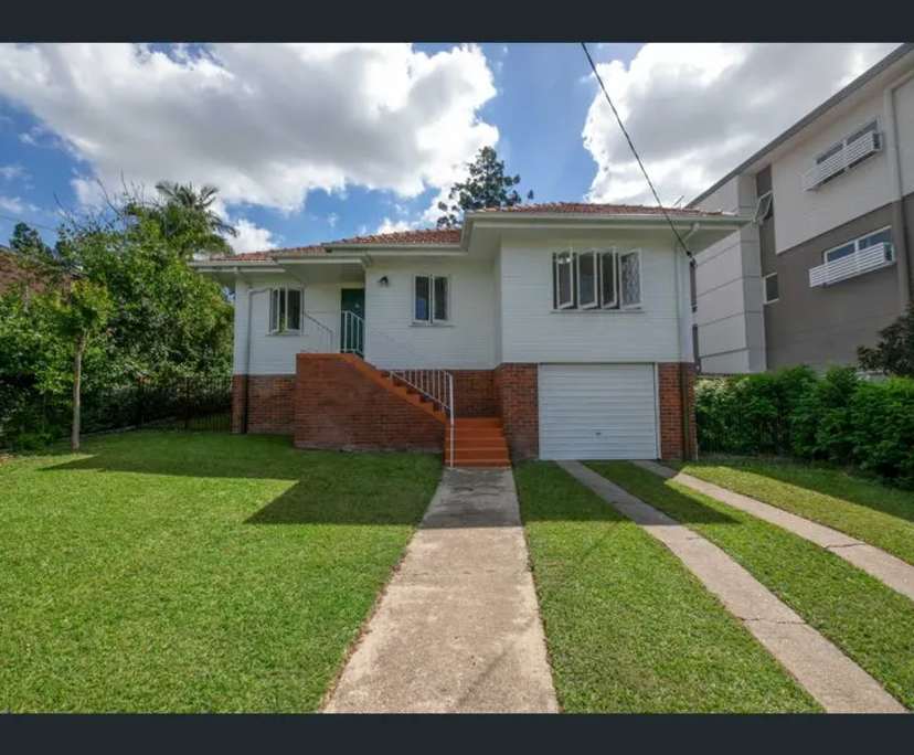 Unfurnished room in a share house