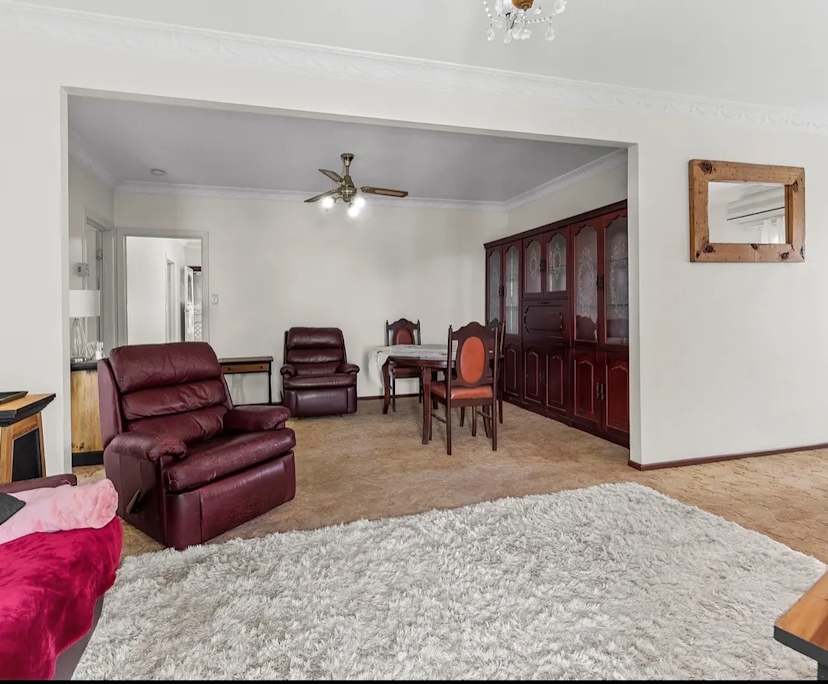 Whole property with 4 rooms for rent