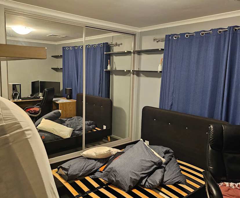 Unfurnished room in a share house