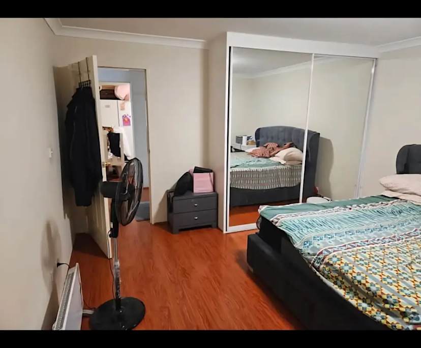 Furnished room in a flatshare