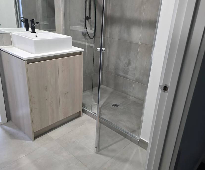 Furnished room with own bathroom