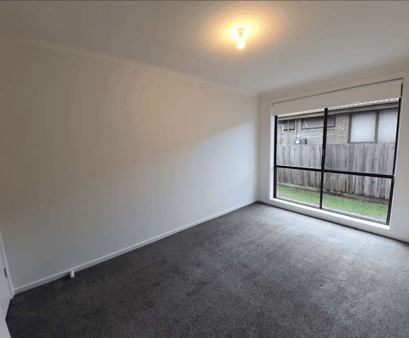 Unfurnished room in a share house