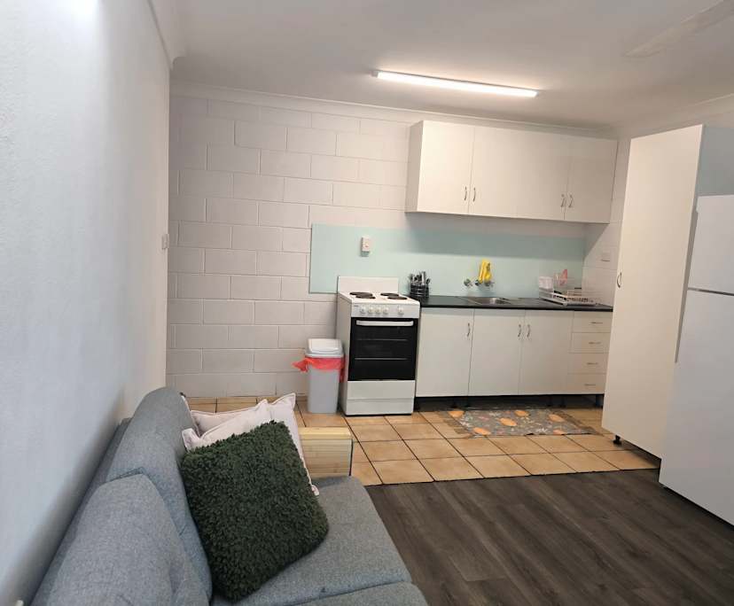 $280-300, Flatshare, 2 rooms, Westcourt QLD 4870, Westcourt QLD 4870