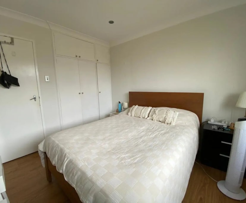Furnished room in a flatshare