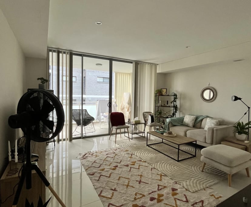 Unfurnished room with own bathroom