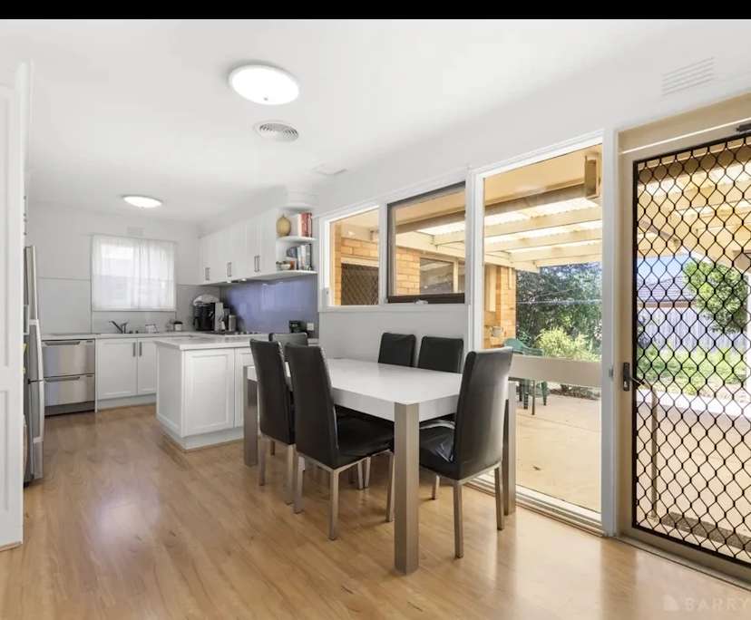 Room in a share house