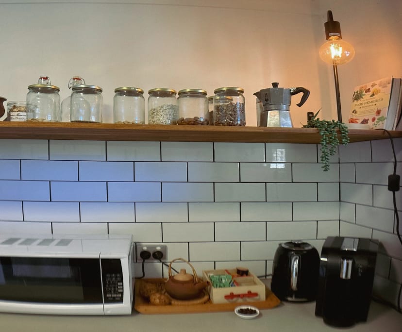 $1,300, Whole-property, 2 bathrooms, Coolangatta QLD 4225