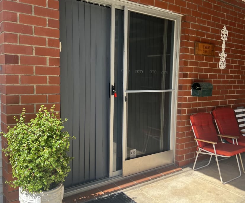 Granny Flat for Rent in Largs North, Adelaide 250...