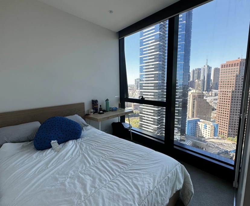 Furnished room with ensuite in a flatshare