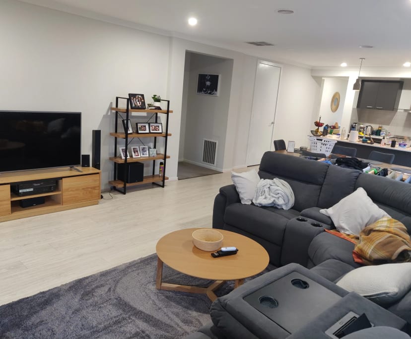 Unfurnished room with own bathroom