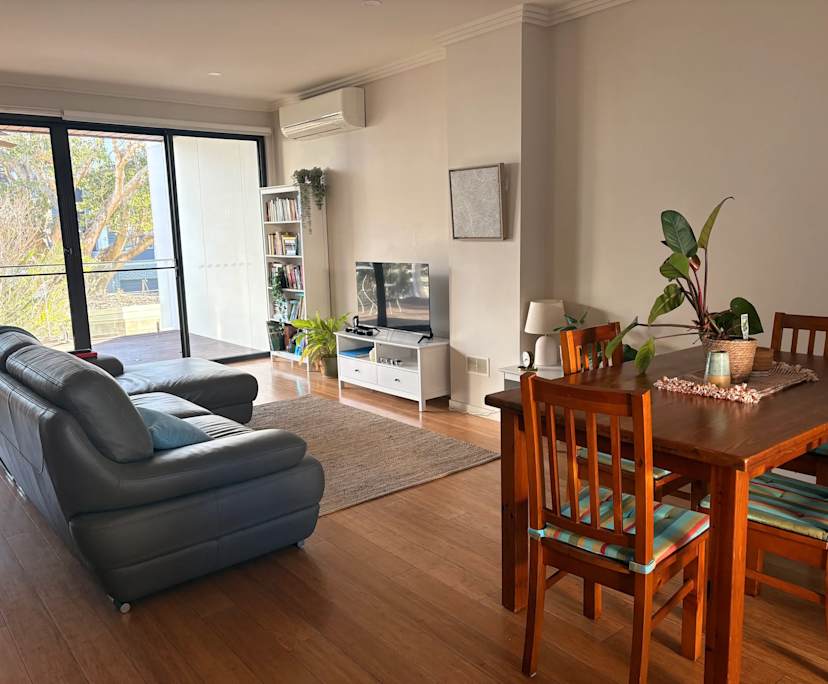 Room in a share house