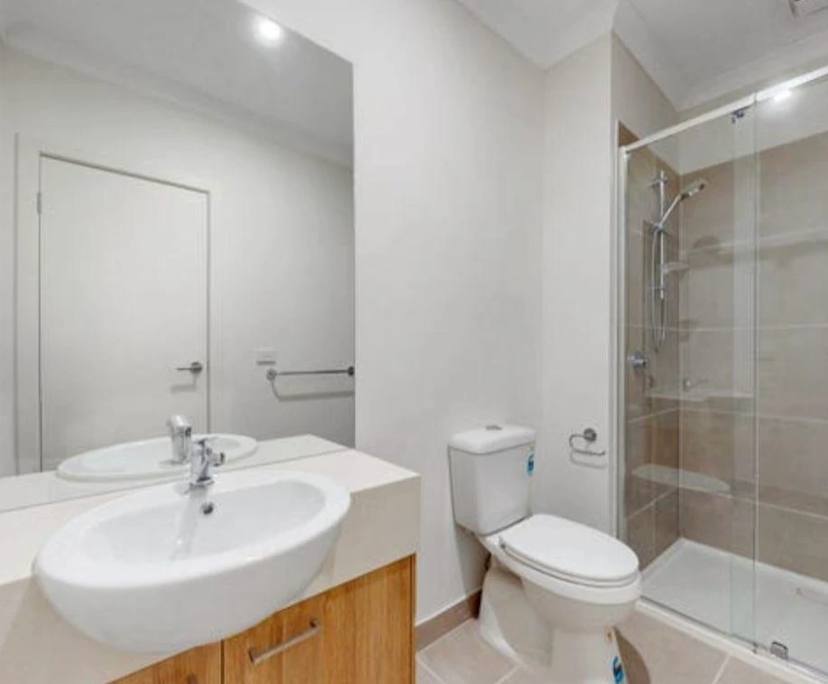 $200, Share-house, 3 bathrooms, Truganina VIC 3029