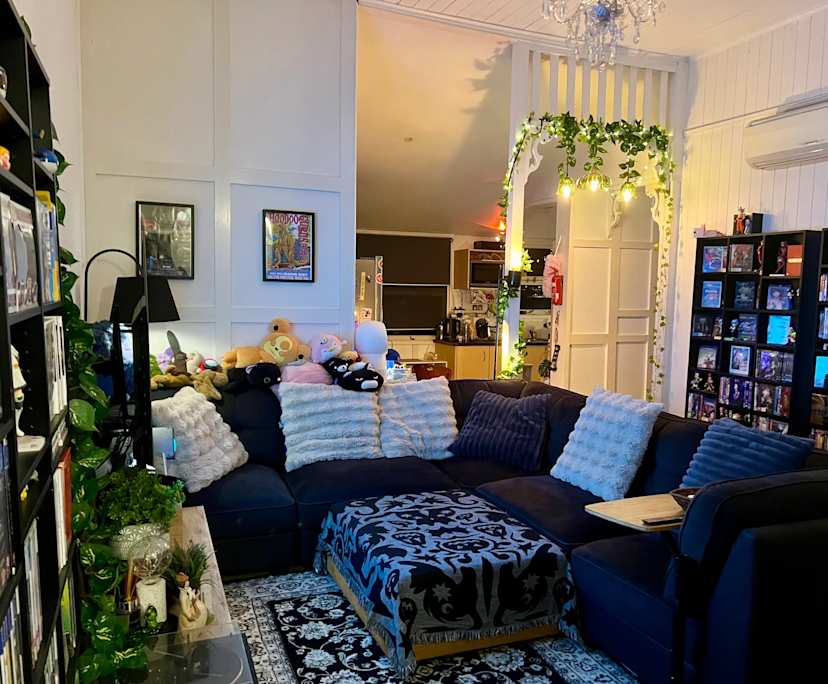 Unfurnished room in a share house