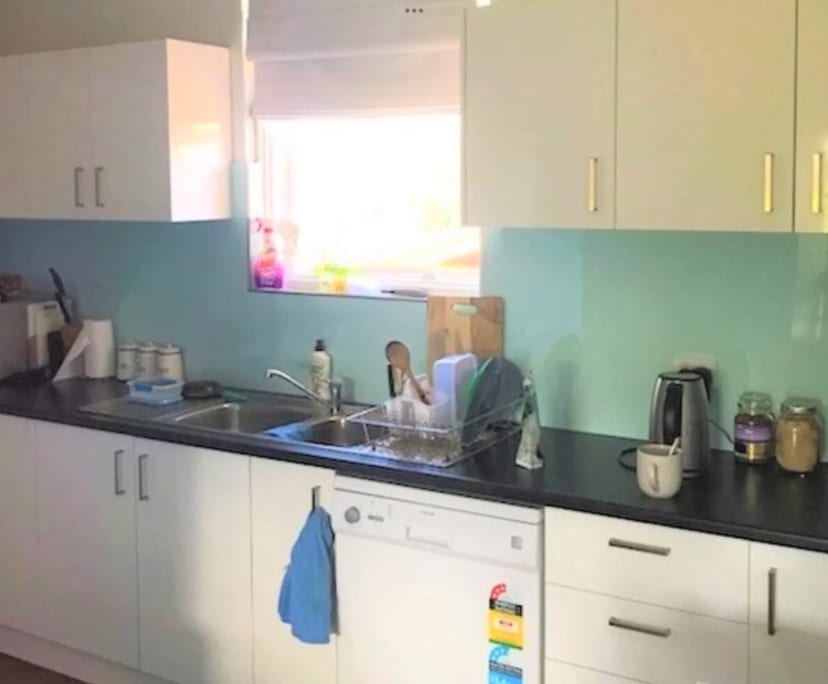 $250, Flatshare, 3 bathrooms, Saint Peters SA 5069