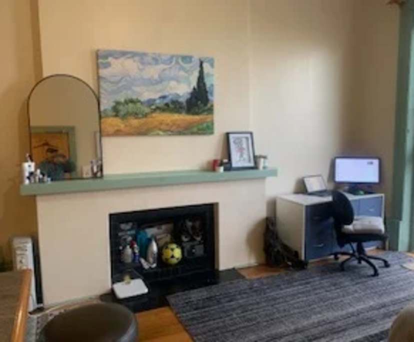 Whole property with 1 room for rent