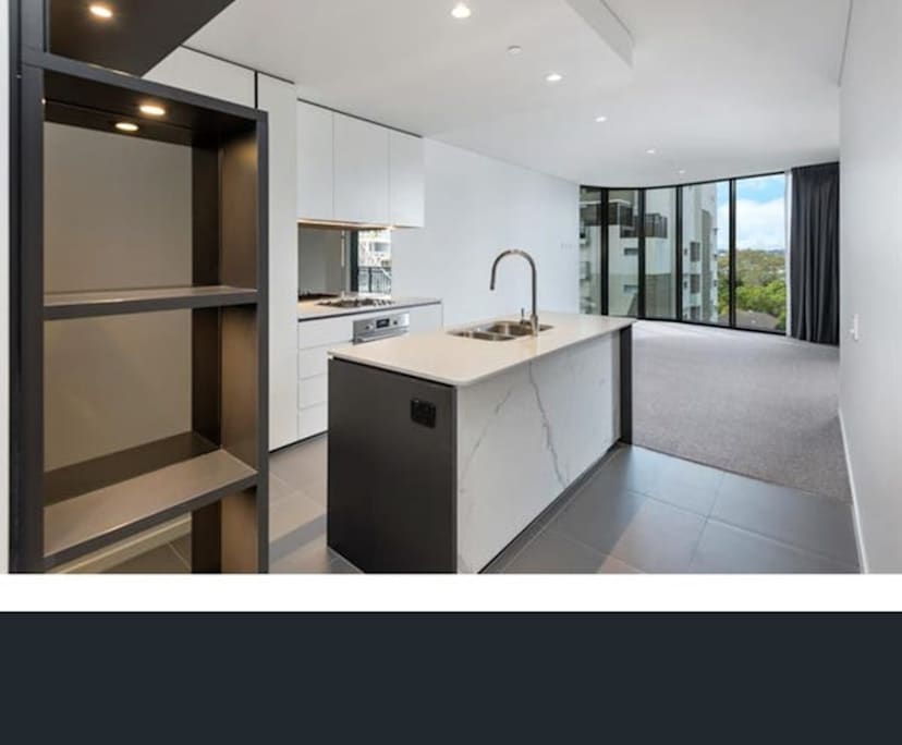 Unfurnished room with ensuite in a flatshare