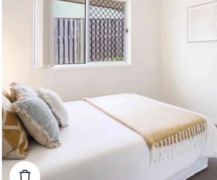 $270, Share-house, 4 bathrooms, Parkwood QLD 4214