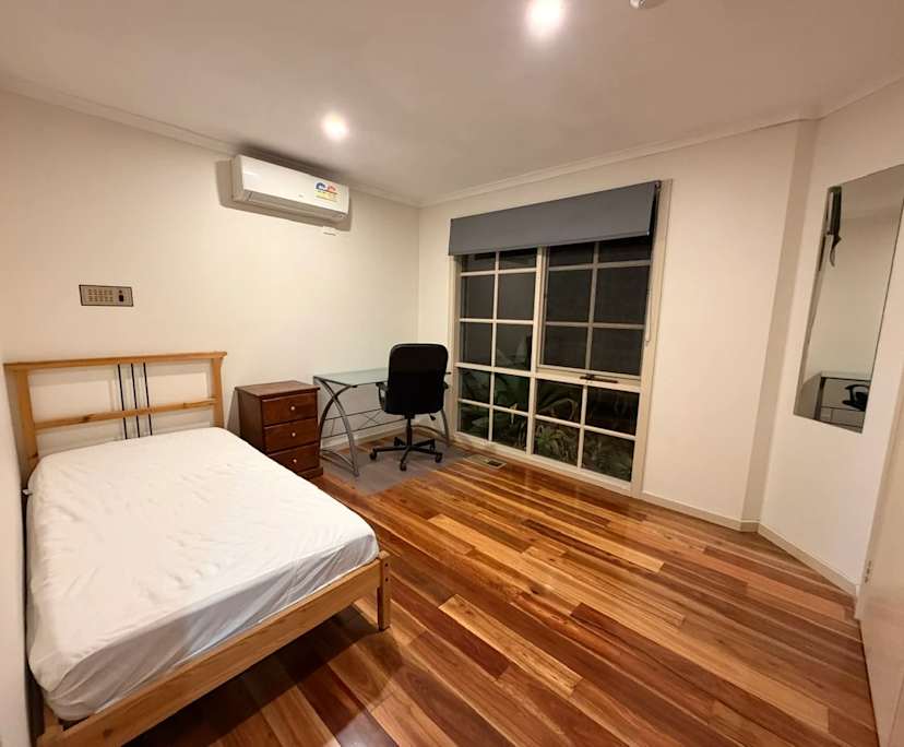 $275, Student-accommodation, 4 bathrooms, Carnegie VIC 3163