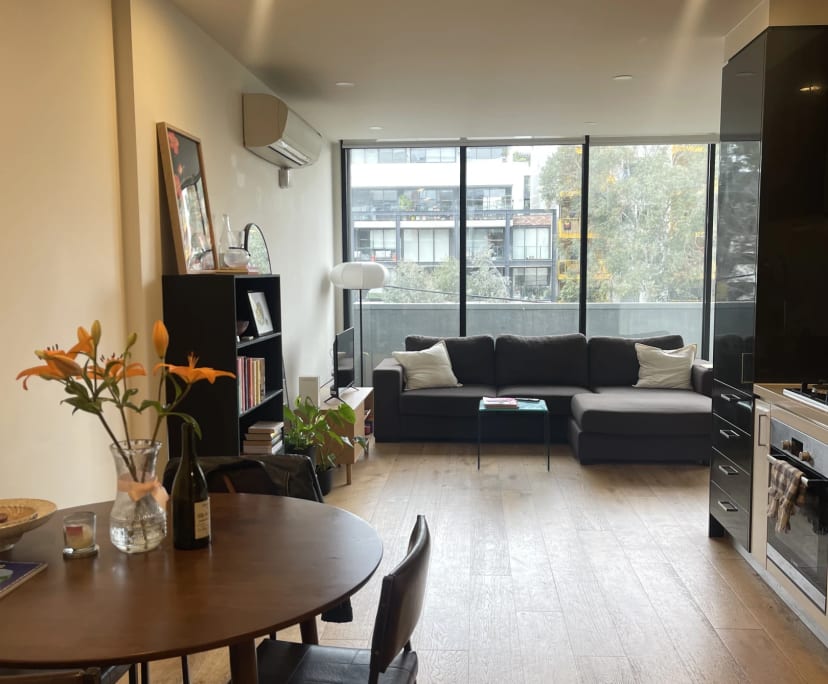 Unfurnished room in a flatshare