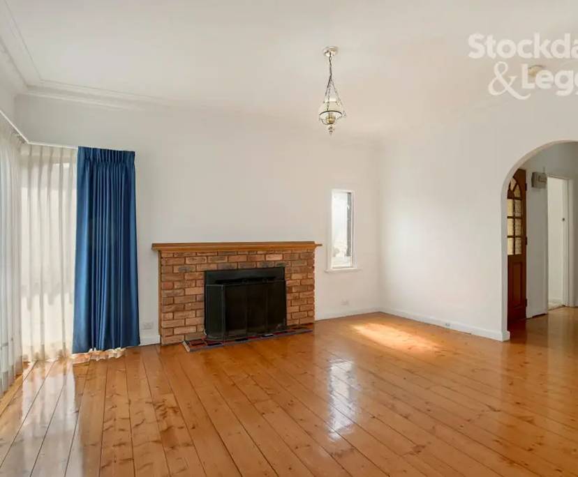 Room in a share house