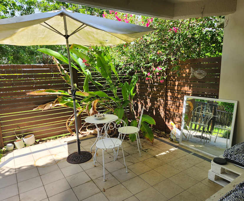 $300, Flatshare, 2 bathrooms, Clifton Beach QLD 4879