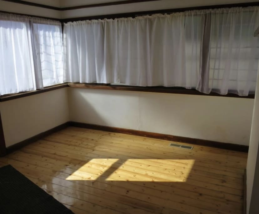 Unfurnished room in a share house