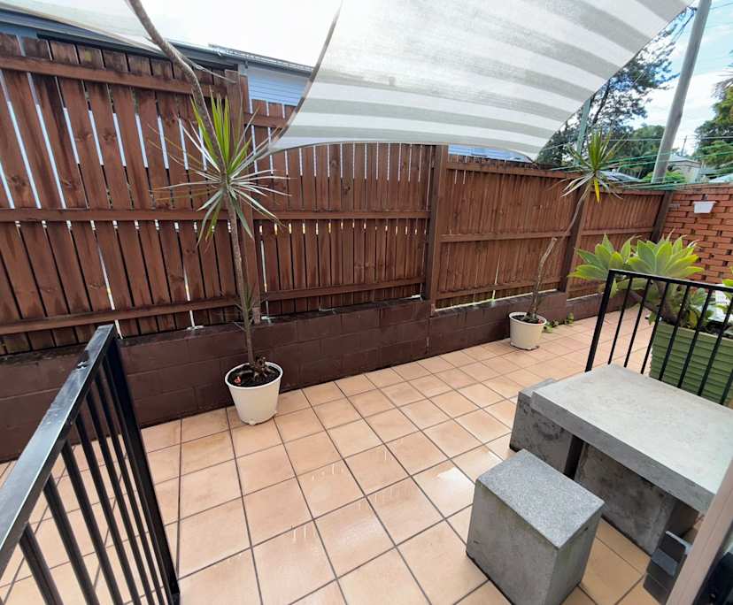 $300, Student-accommodation, 6 bathrooms, Kelvin Grove QLD 4059