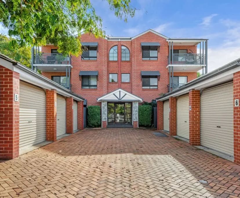 Room for Rent in Clayfield, Brisbane 275, Unfurni...