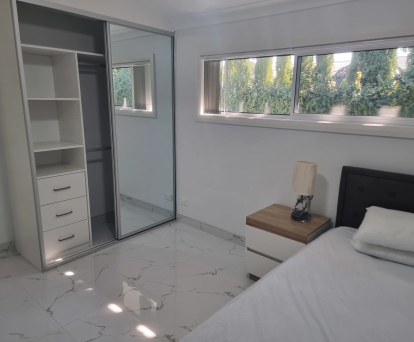 Furnished room in a flatshare