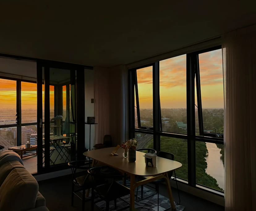 Furnished room with ensuite in a flatshare