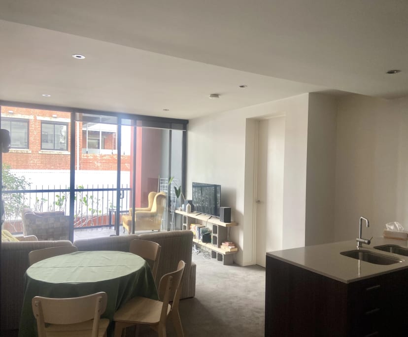 Unfurnished room with ensuite in a flatshare