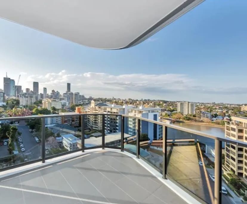 Homestay for Rent in Kangaroo Point, Brisbane 350...