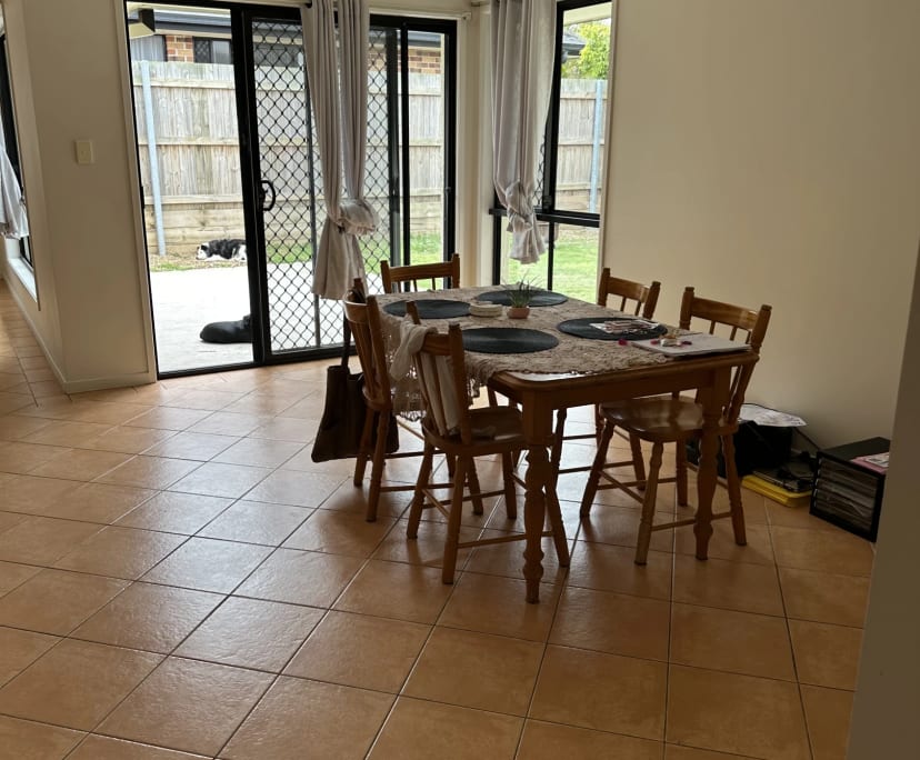 2 Rooms for Rent in Carindale, Brisbane 225325,