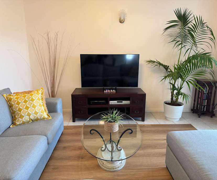 Furnished room with own bathroom