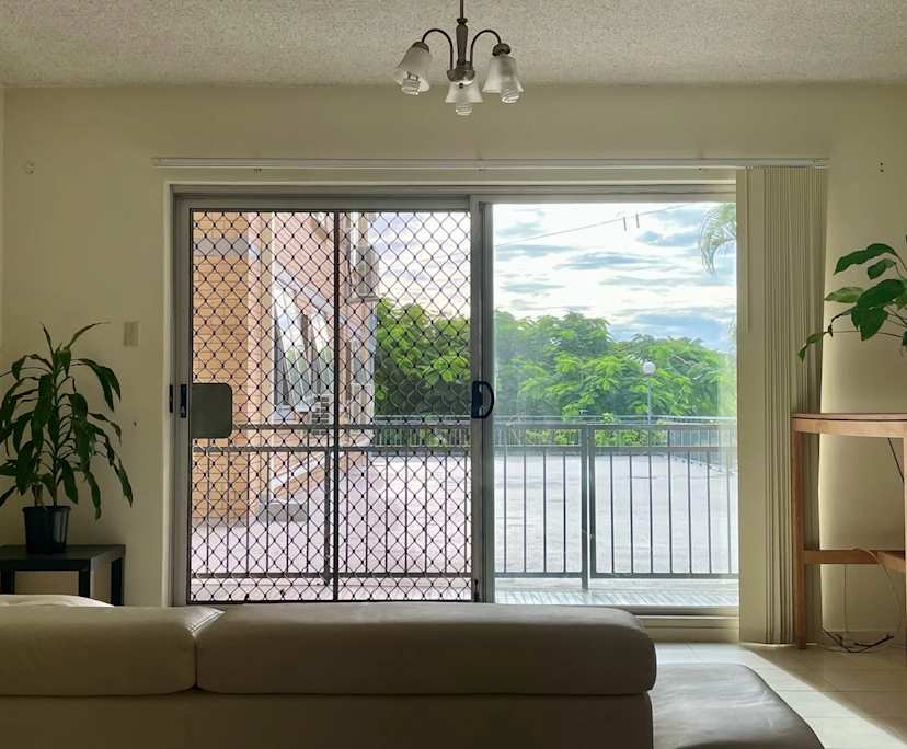 Unfurnished room in a flatshare