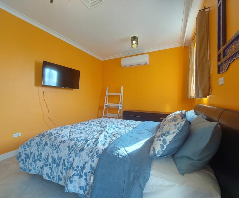 Furnished room in a flatshare
