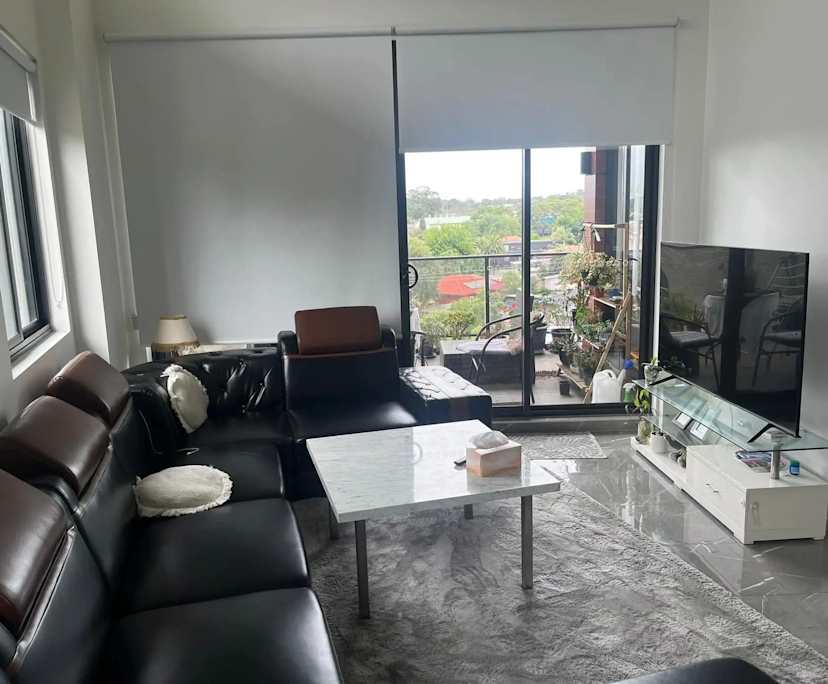 Furnished room in a flatshare