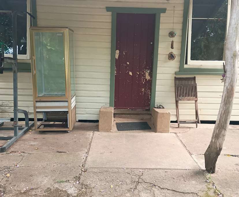 Room in a share house
