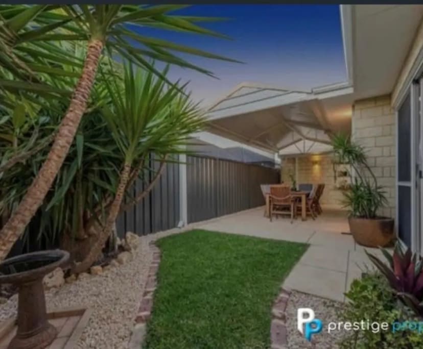 $320, Share-house, 3 bathrooms, Banksia Grove WA 6031