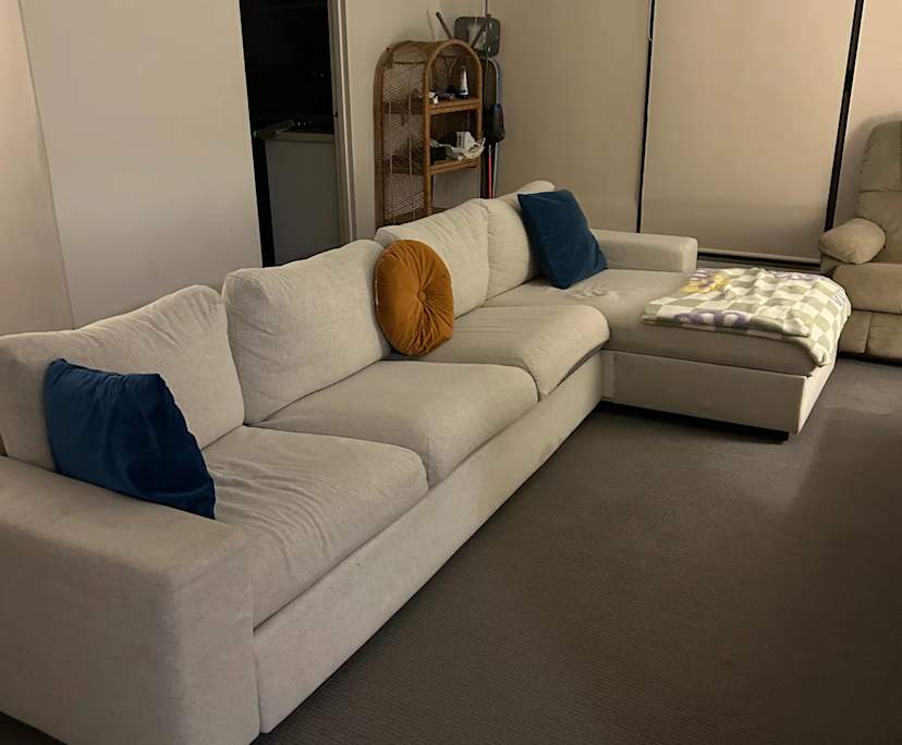 Whole property with 2 rooms for rent