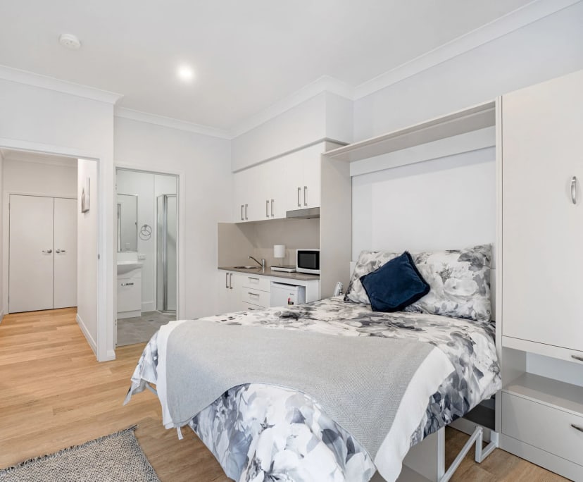 $310, 1-bed, 1 bathroom, Woolloongabba QLD 4102