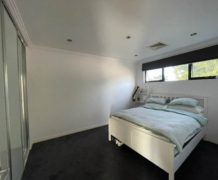 Unfurnished room in a share house